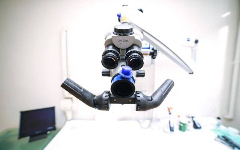 Endodontiste à Marseille: traitements des racines sous microscope